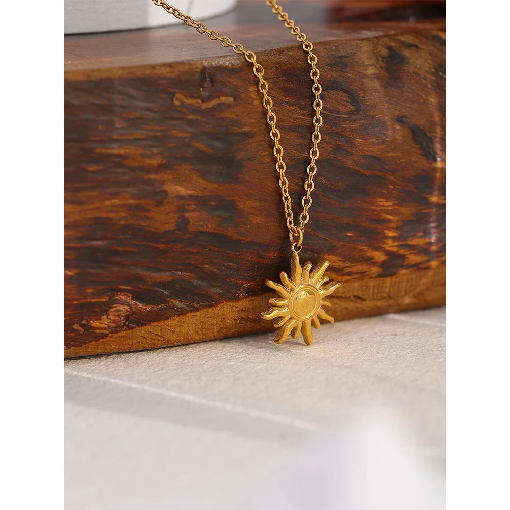 Colar Pendente Sol Ancestral