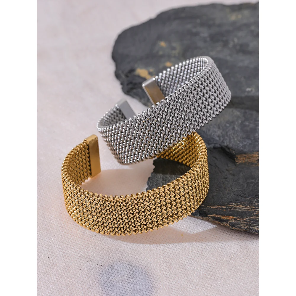Pulseira Larga Textura Elegante