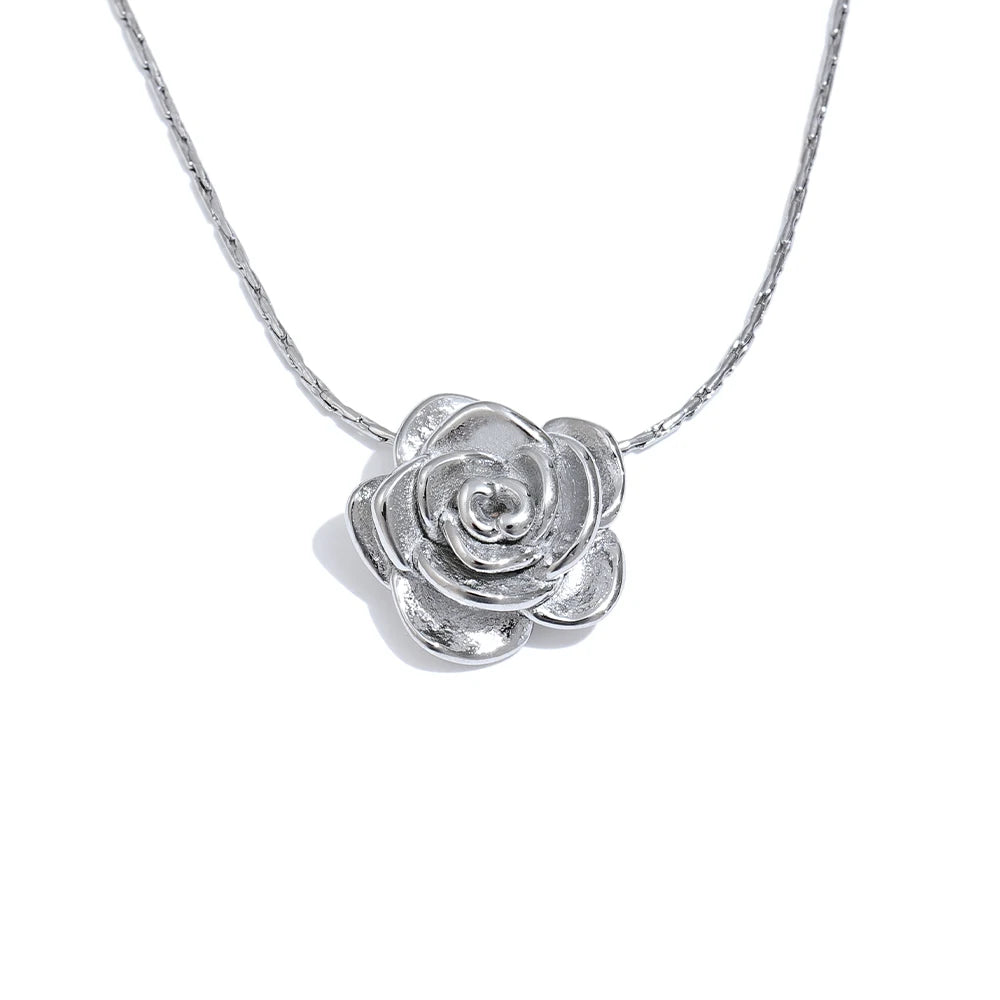 Colar Flor Delicada Minimalista