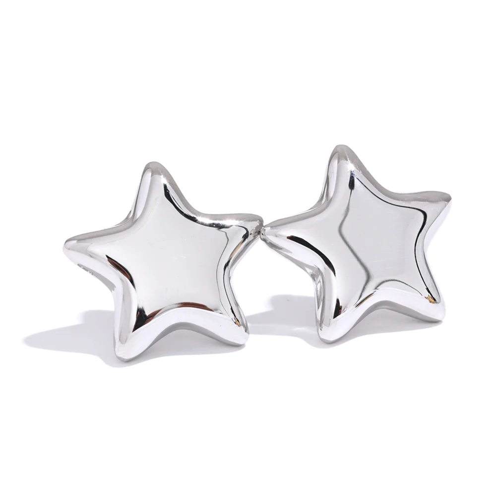 Brinco em Ouro 18k Estrela Minimalista Lisa