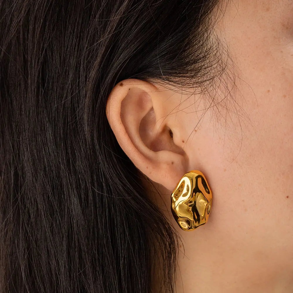 Brinco em Ouro 18k Oval Textura Orgânica