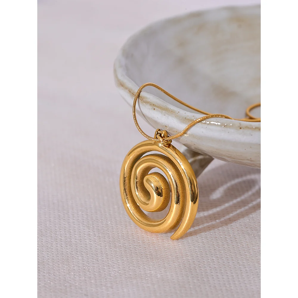 Colar Pendente Caracol