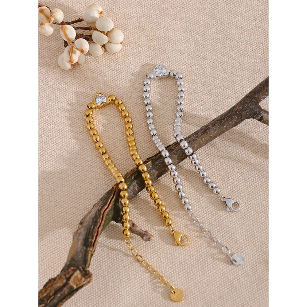 Pulseira Esferas Detalhe Coração Zircônia