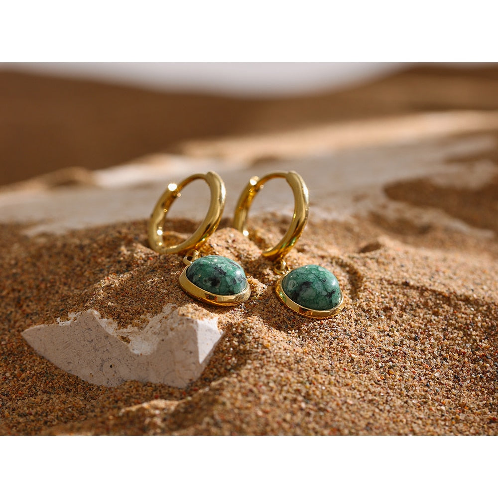 Brinco Argola Pendente Pedra Natural Verde em Ouro