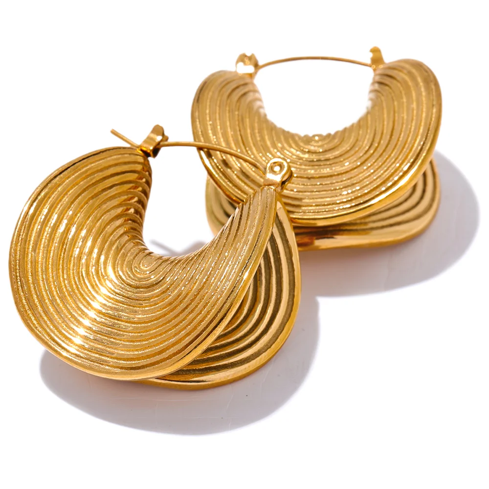Brinco em Ouro 18k Geometria Dobra