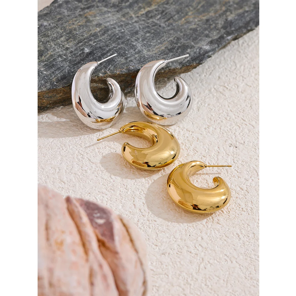 Brinco em Ouro 18k Argola C Orgânica