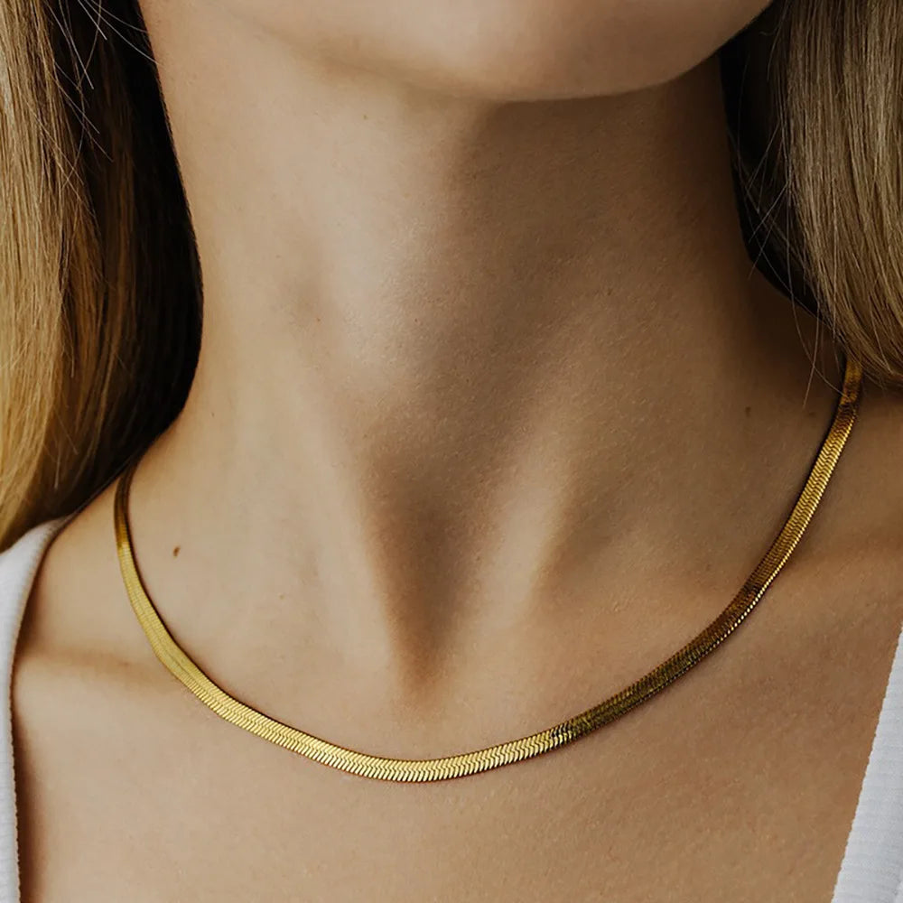 Colar Minimalista Snake Padrão Ouro 18k