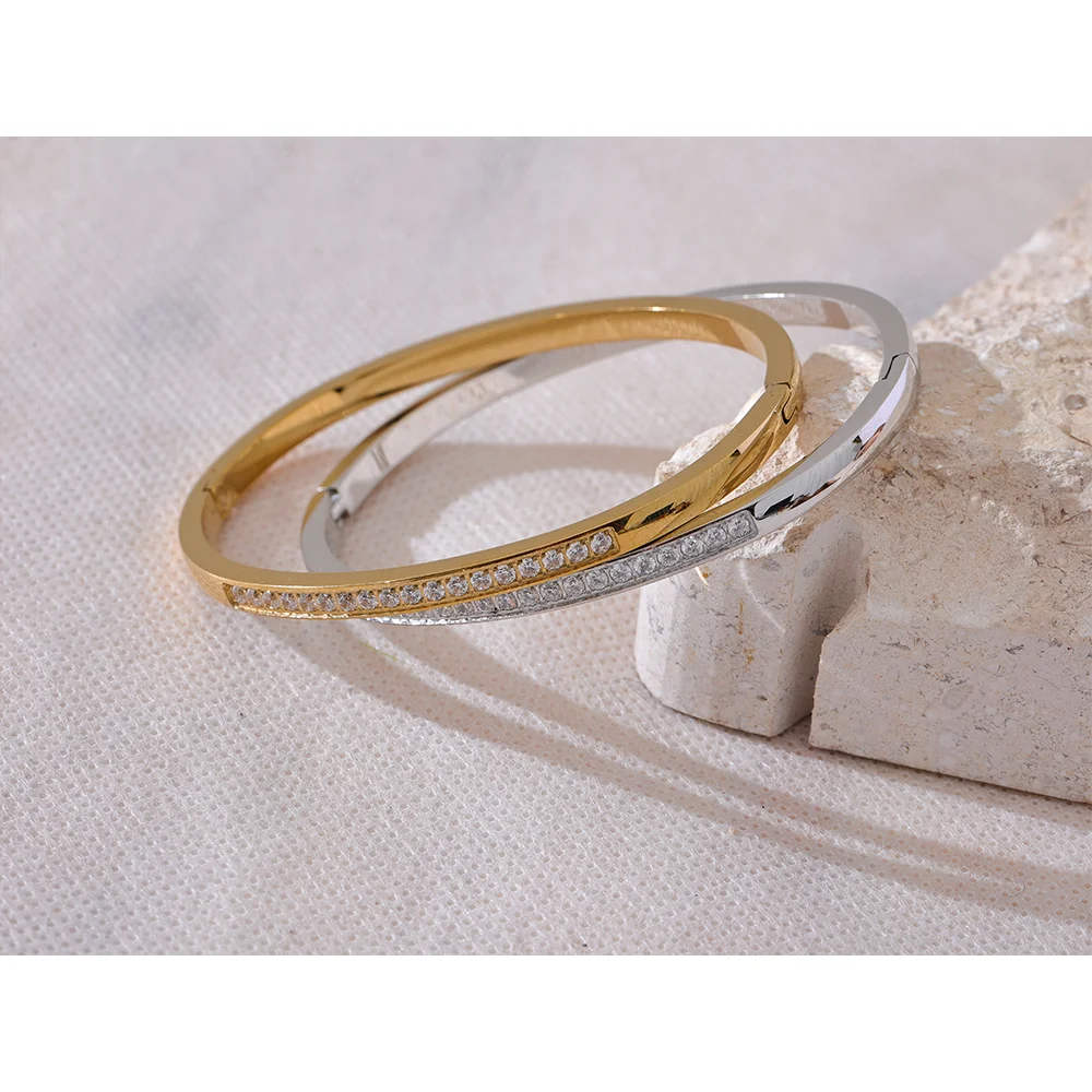 Bracelete Minimalista Detalhe Cravejado Zircônia