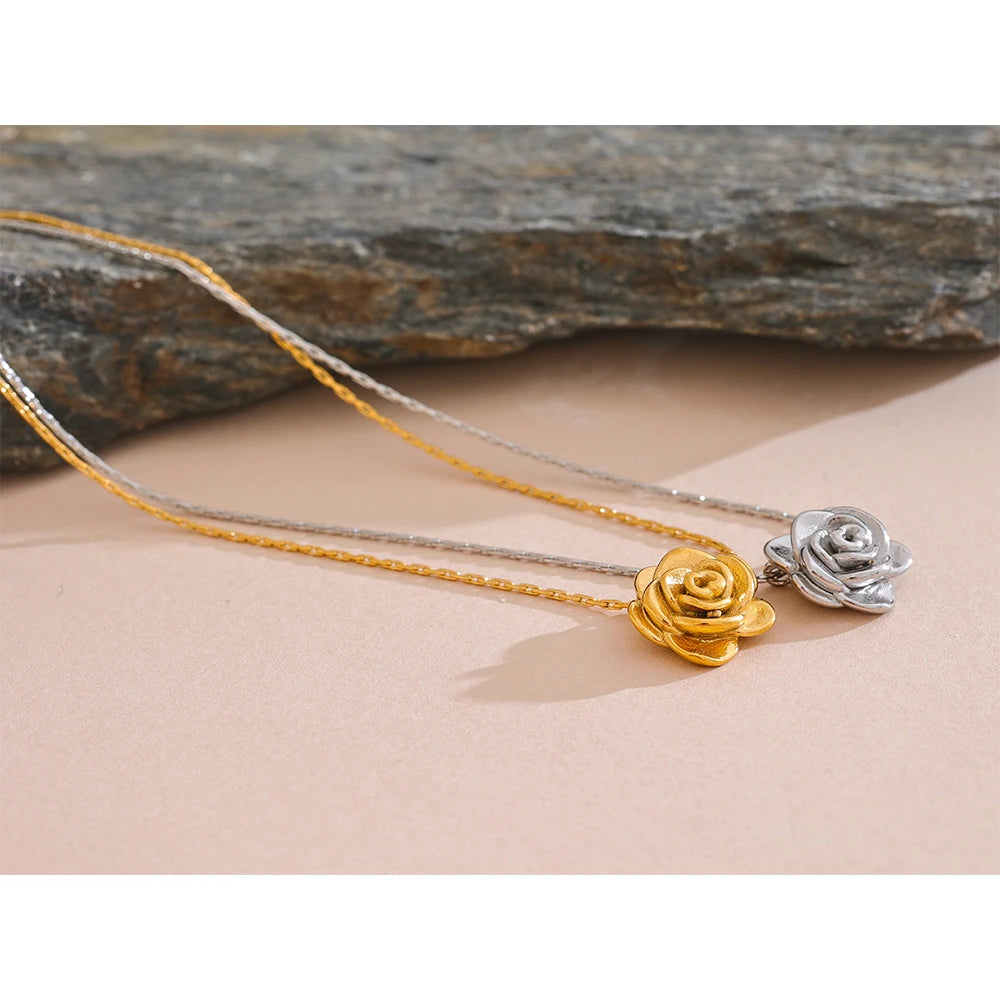 Colar Flor Delicada Minimalista