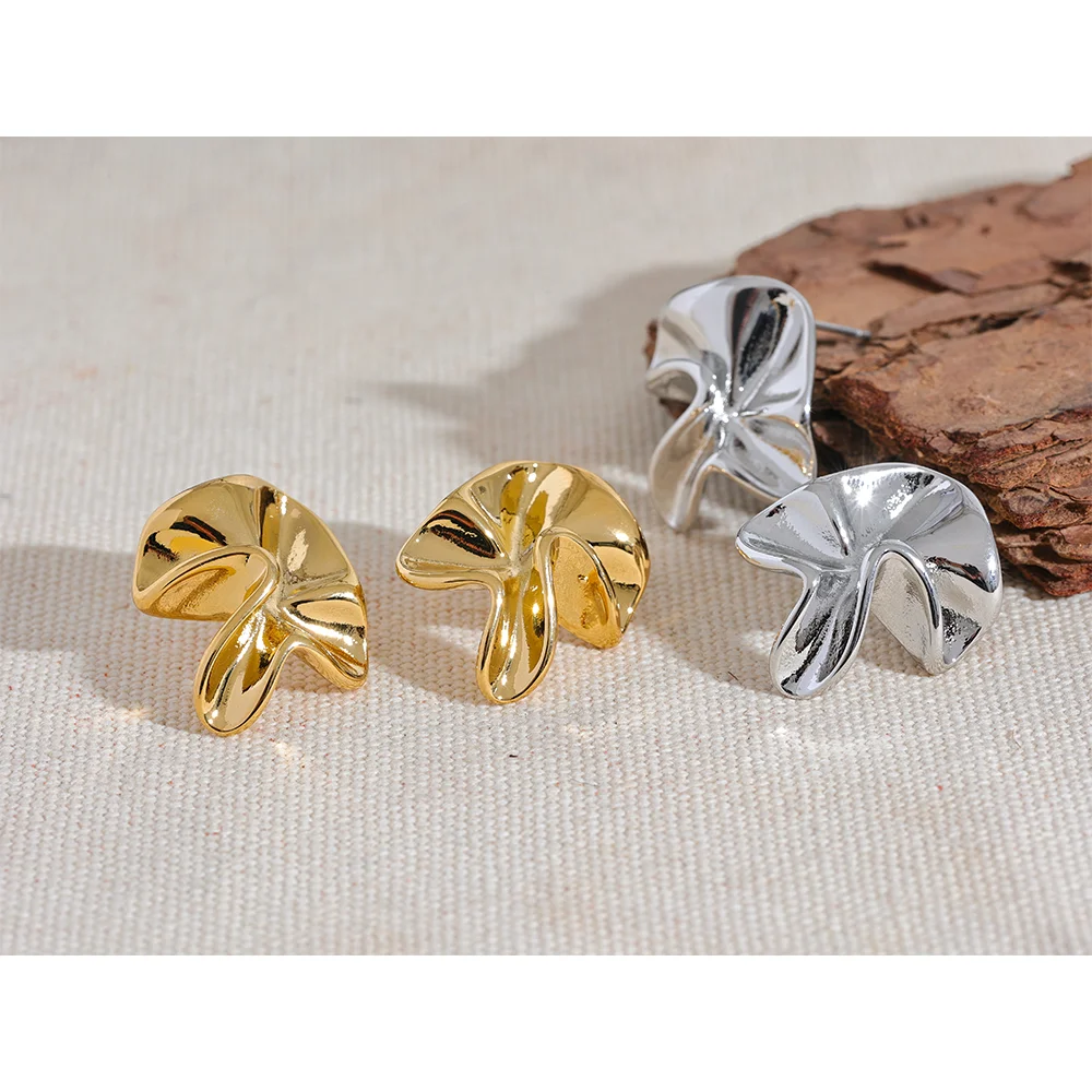 Brinco em Ouro 18k Orgânico Irregular