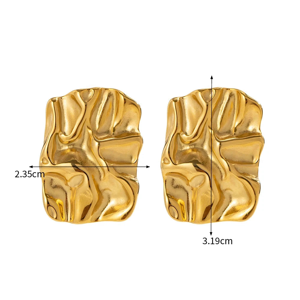 Brinco em Ouro 18k Quadrado Texturizado