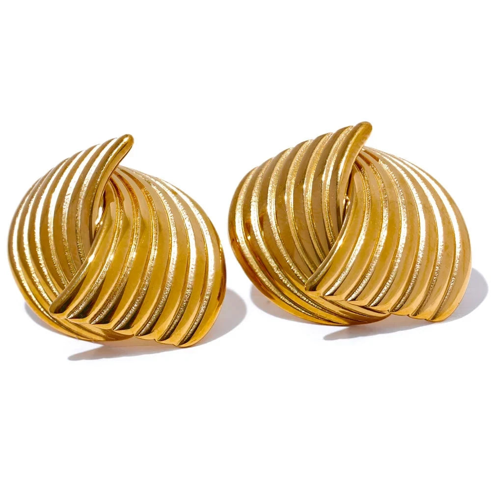 Brinco em Ouro 18k Formas Entrelaçadas
