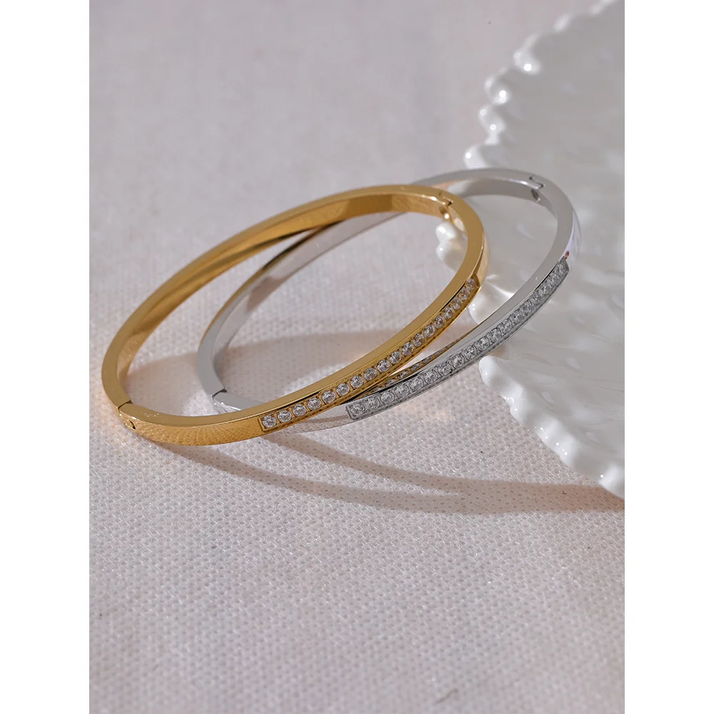 Bracelete Minimalista Detalhe Cravejado Zircônia
