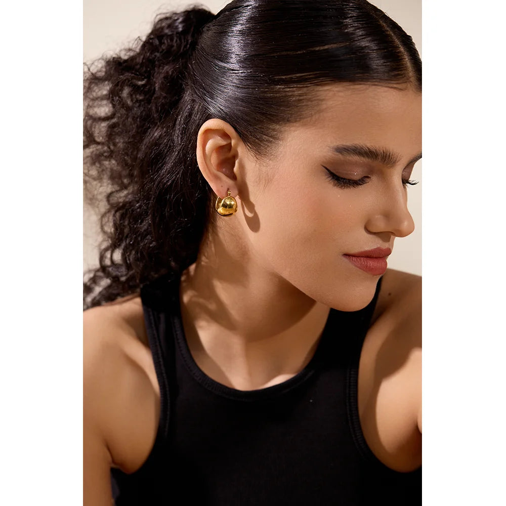 Brinco em Ouro 18k Semiesfera Oca